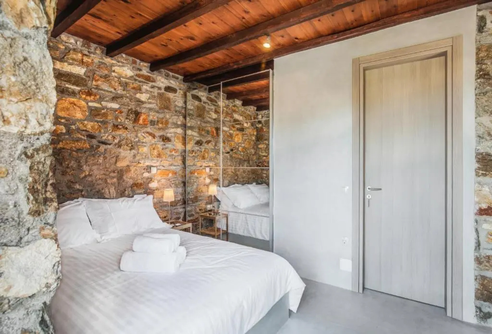 Avrofilito Syros Houses