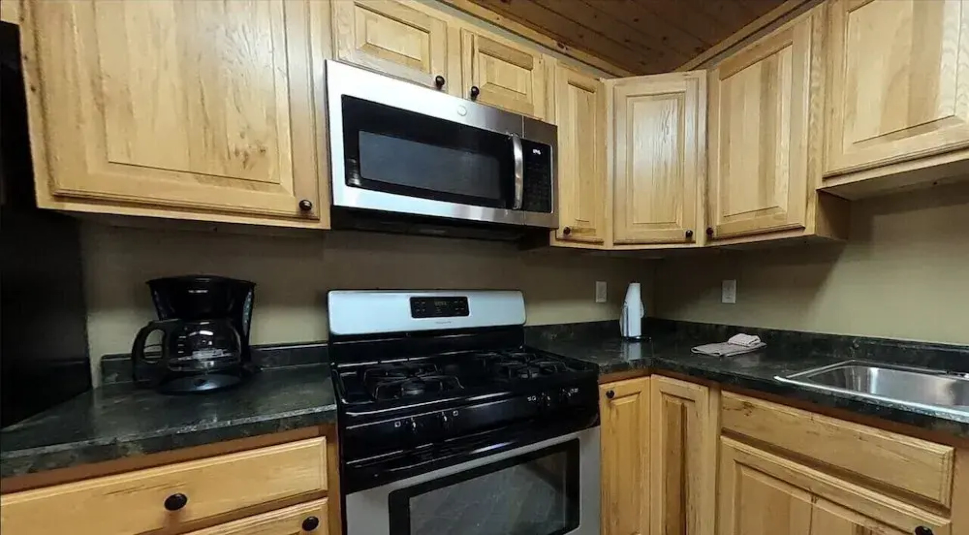 Appeldoorn's Sunset Bay Resort