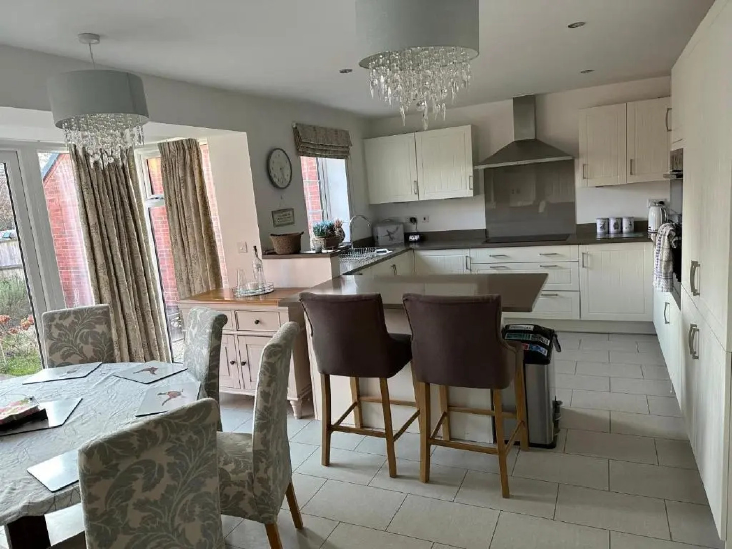 Stunning 4BD Family Getaway Westbury Wiltshire