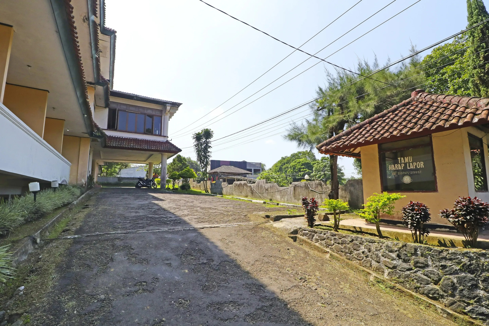 OYO 90382 Hotel Sarah Sukabumi
