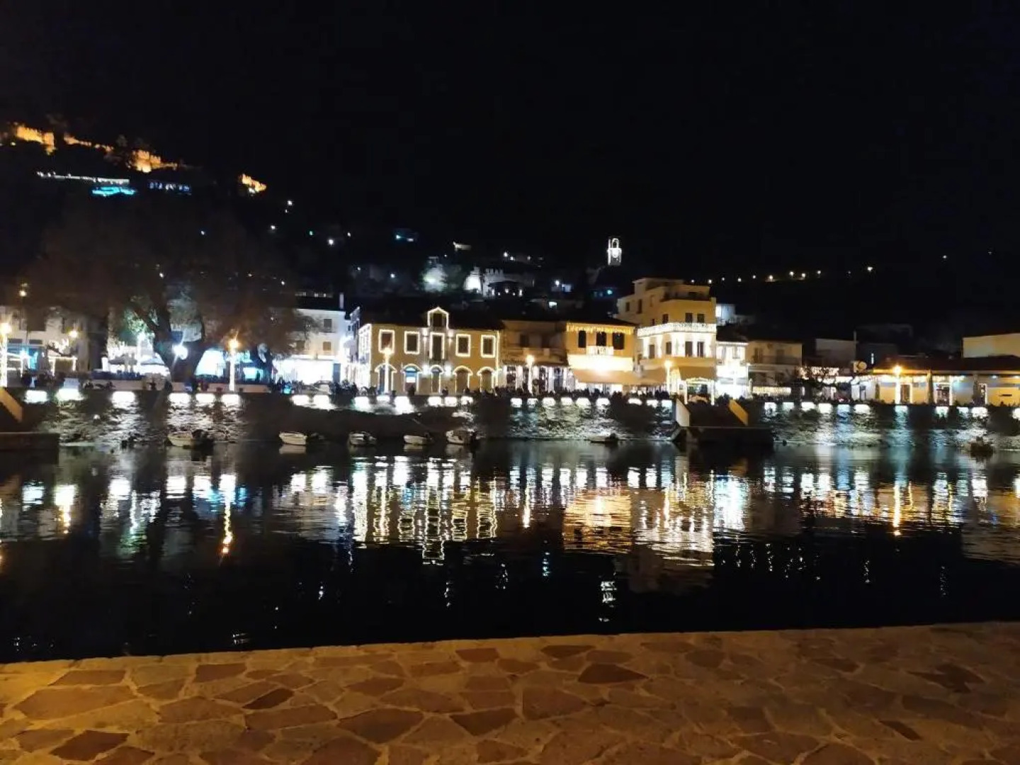 Nafpaktos Beach Apartment