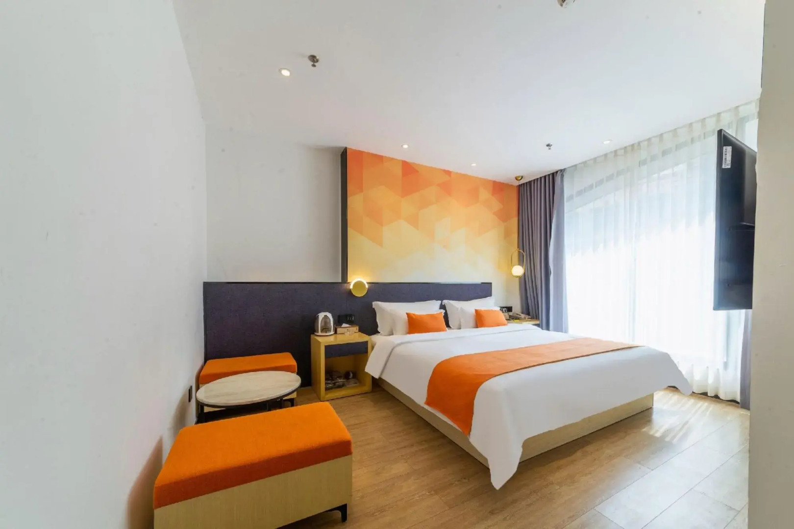 Huanyu Prestige Hotel (Lingshan People's Hospital)