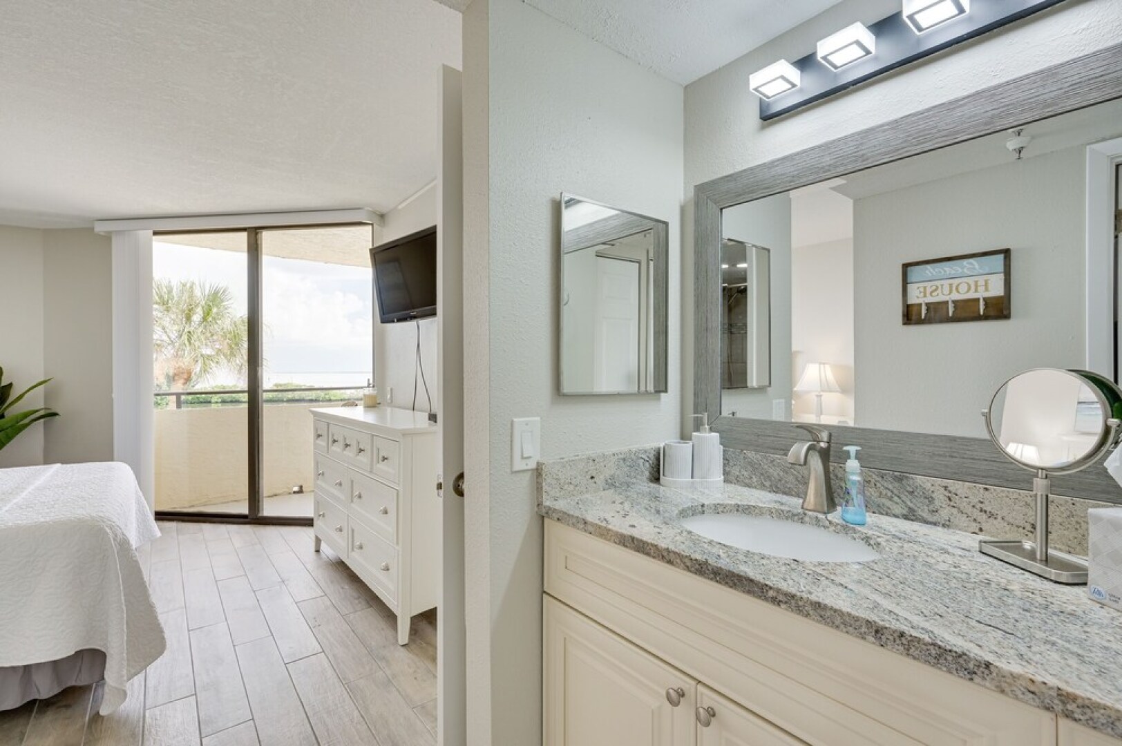 Bright Hudson Condo Rental w/ Gulf-view Balcony!