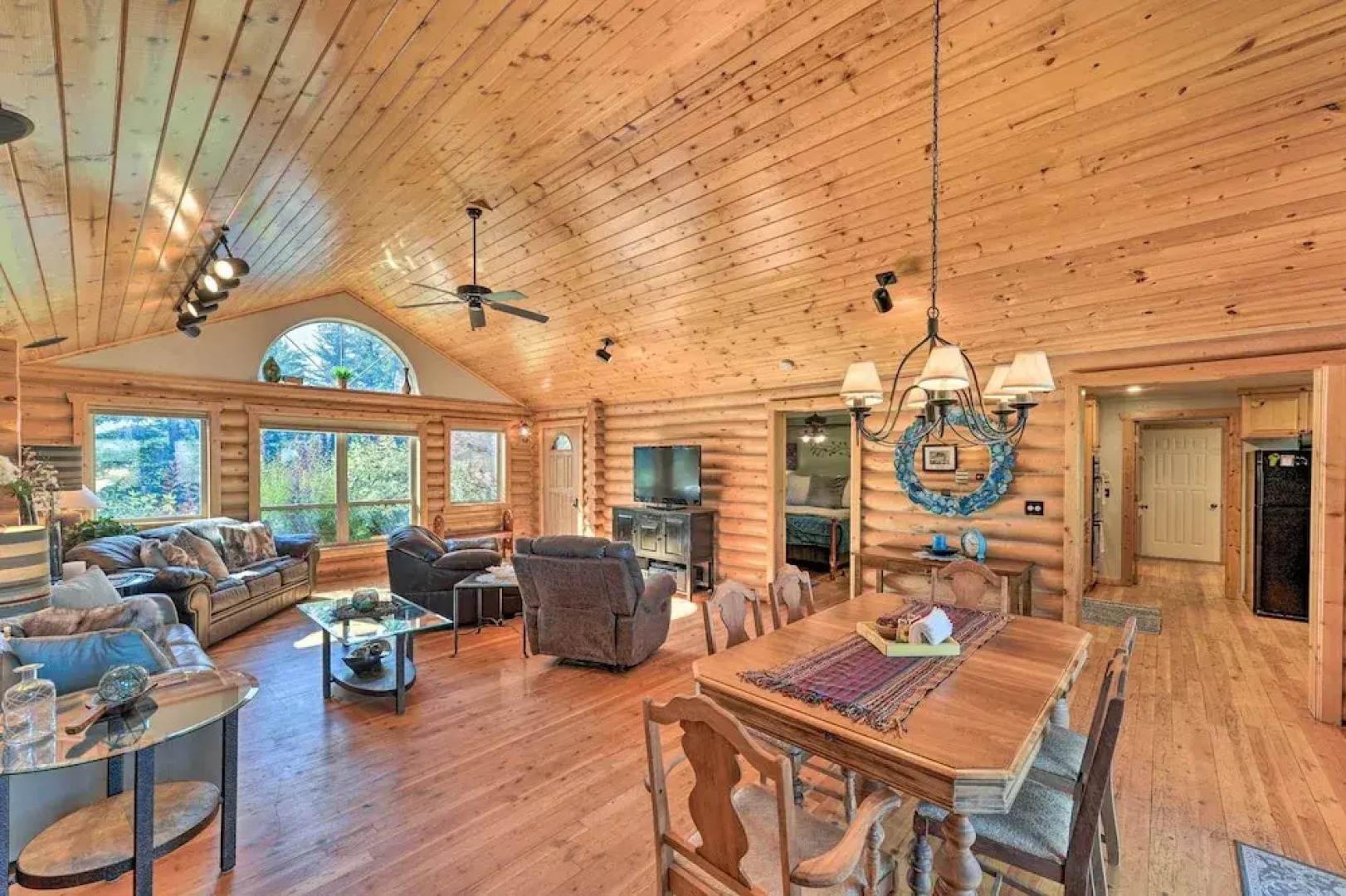 Serene Driggs Cabin ~ 10 Mi to Grand Targhee!