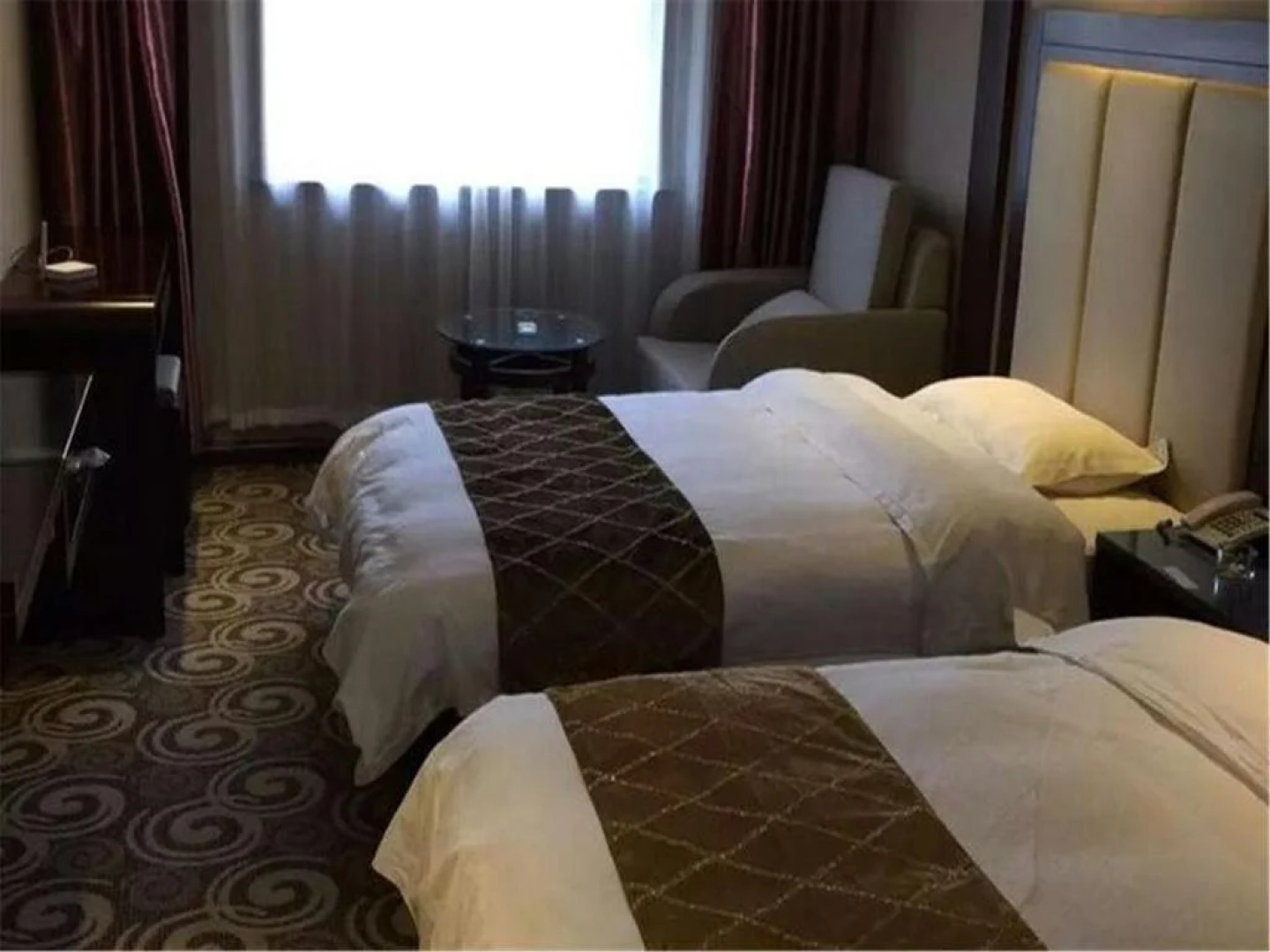 Kaisheng Holiday Inn