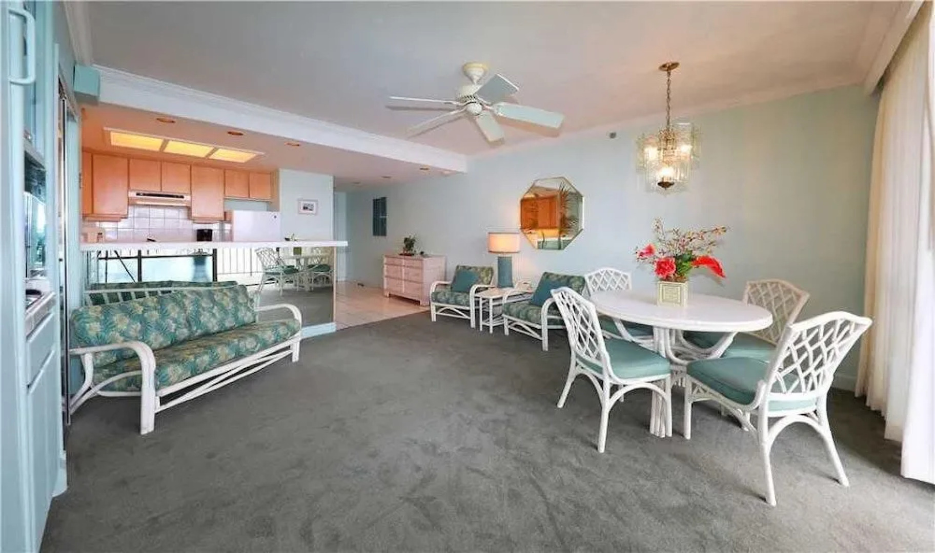 Valley Isle 707 by RedAwning