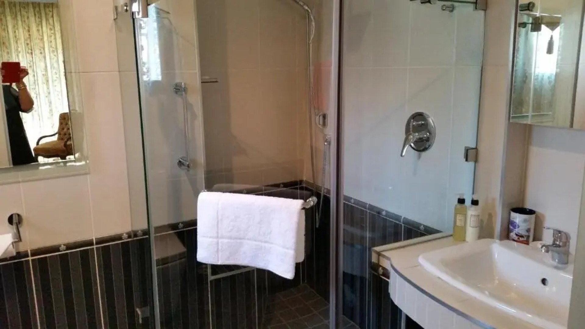 Royal Ridge Guest House