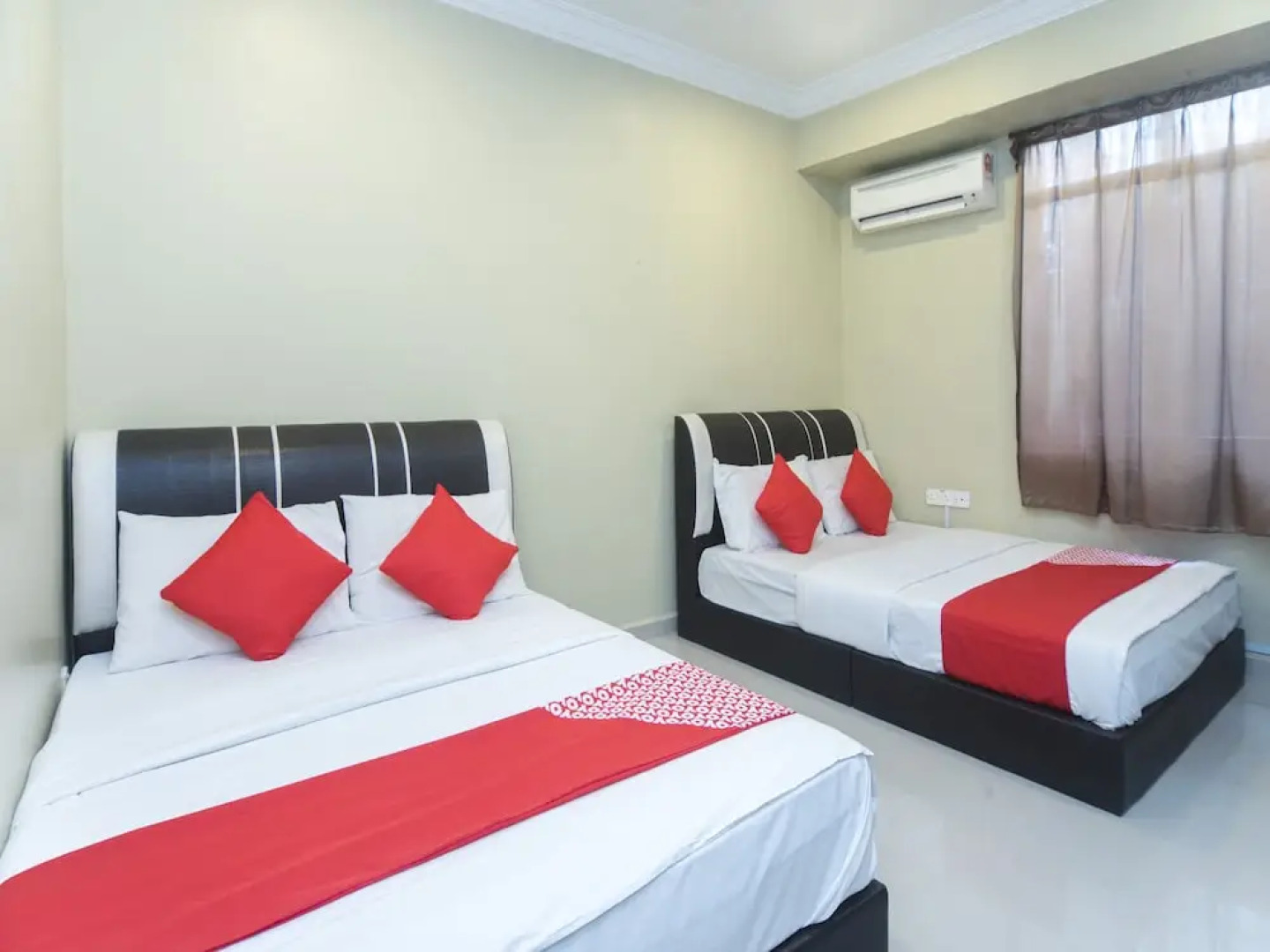 OYO 1180 Village View Motel