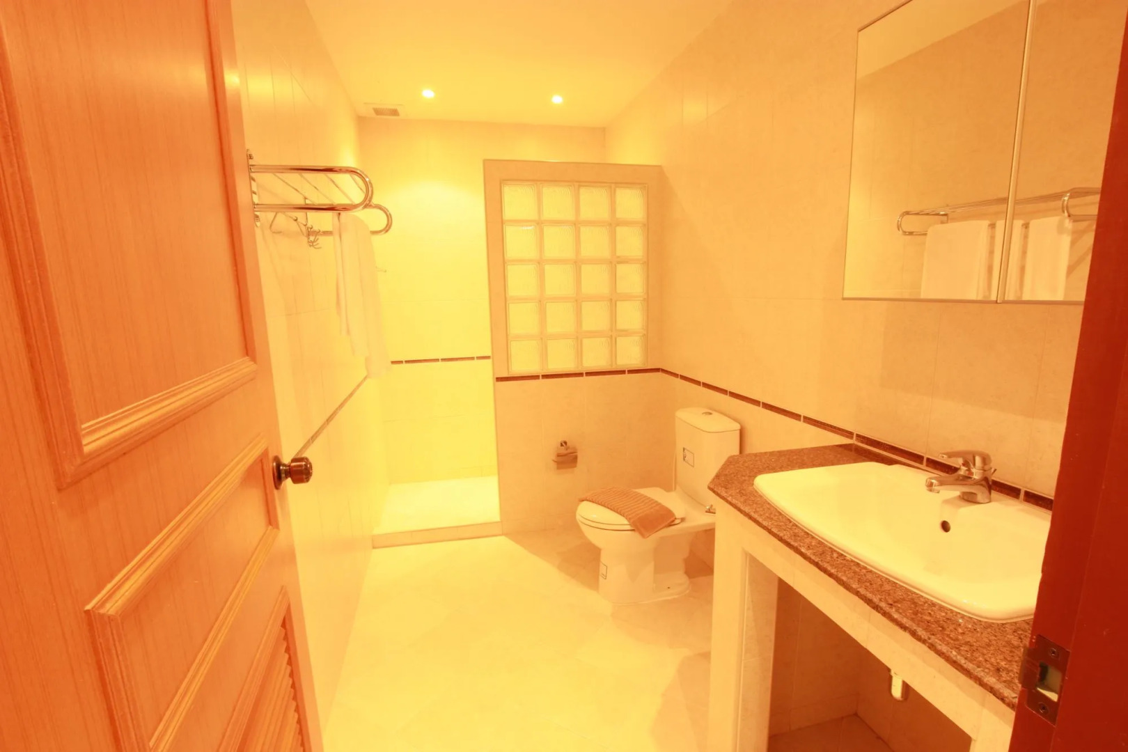 Bang Sarey Nordic Resort