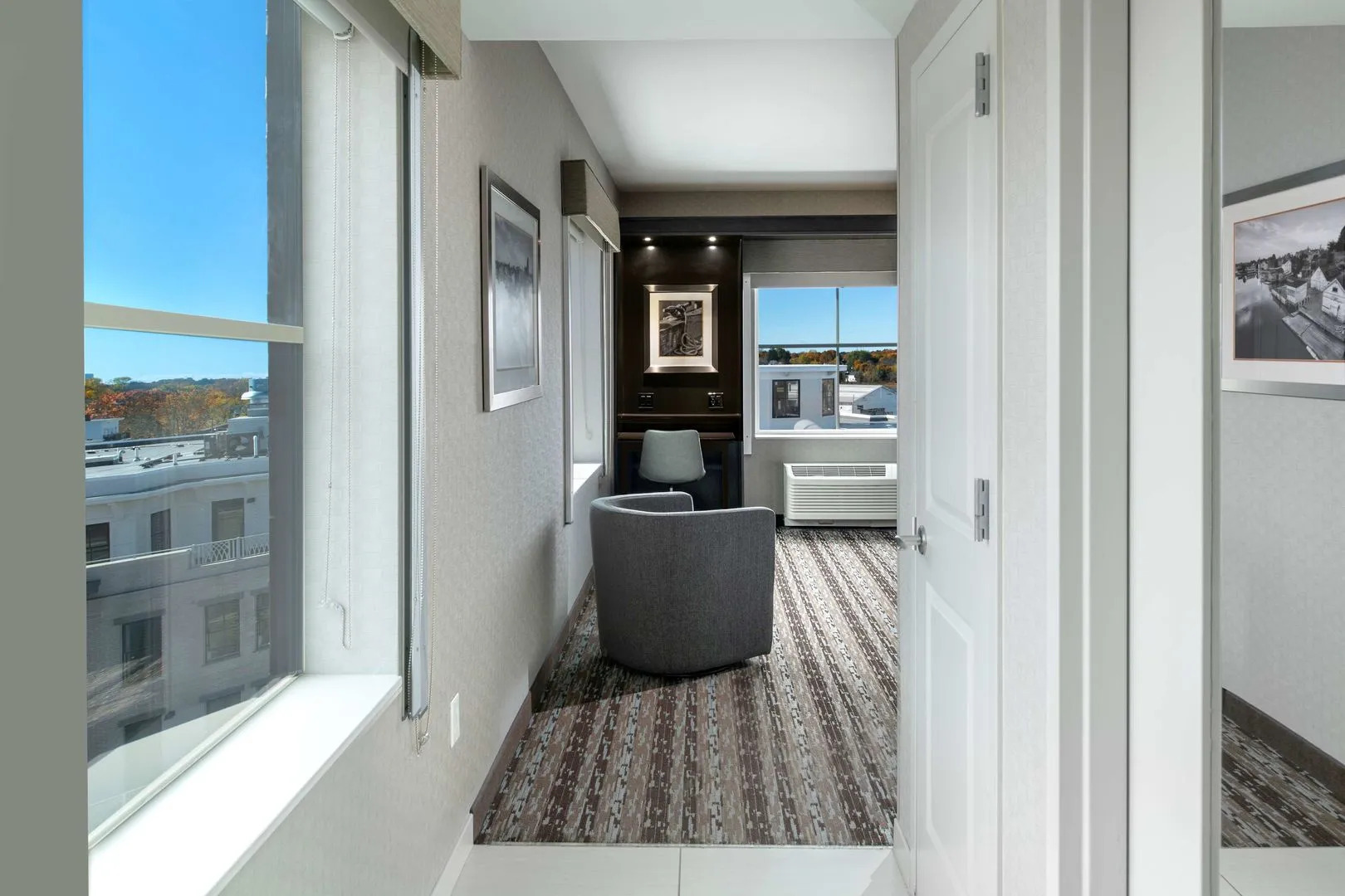 Hampton Inn & Suites Portsmouth Downtown