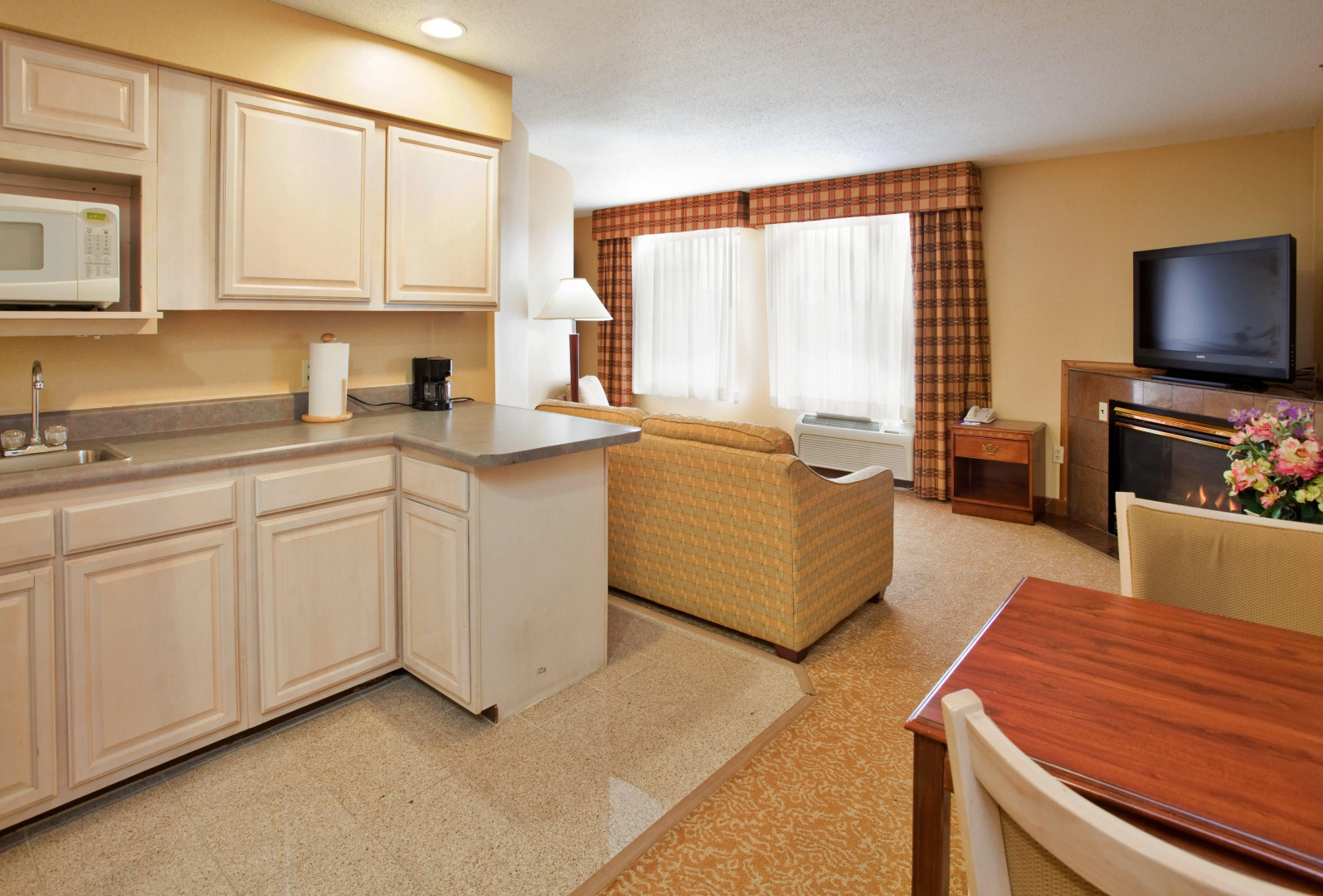 Holiday Inn Express & Suites St. Louis West - Fenton by IHG