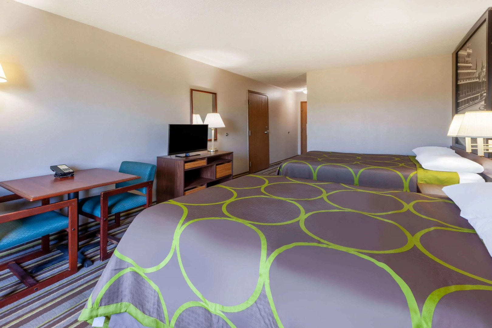 Super 8 by Wyndham La Grange KY