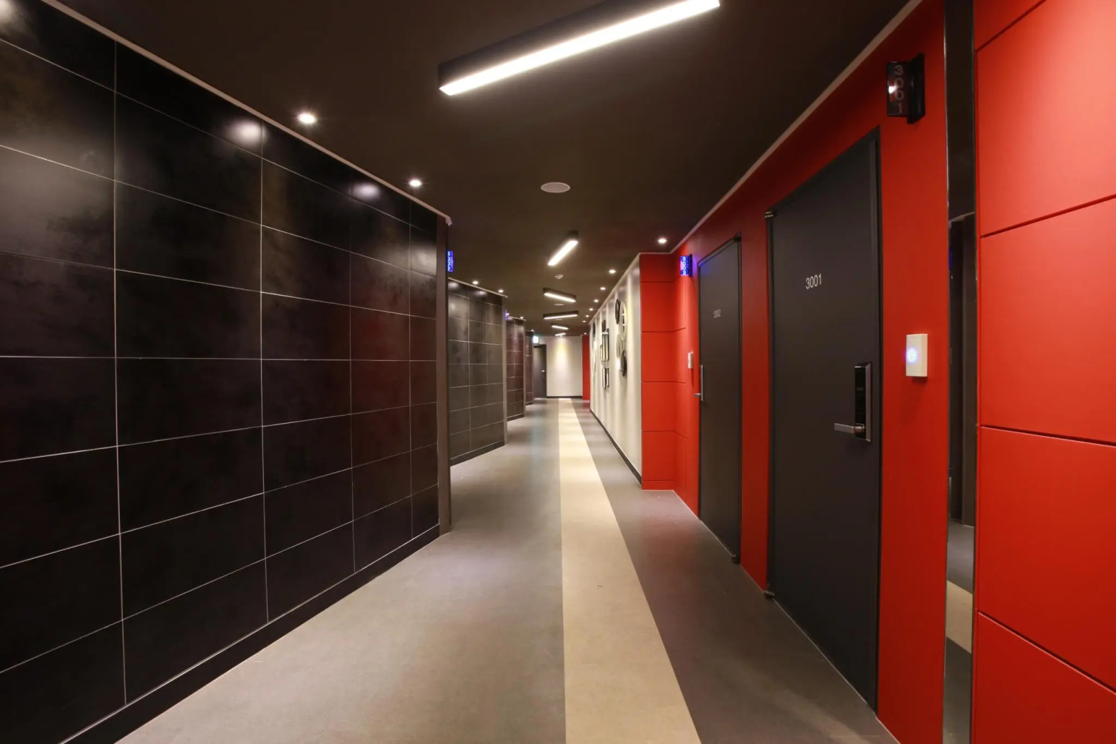 7th Street THE PLAY Hotel