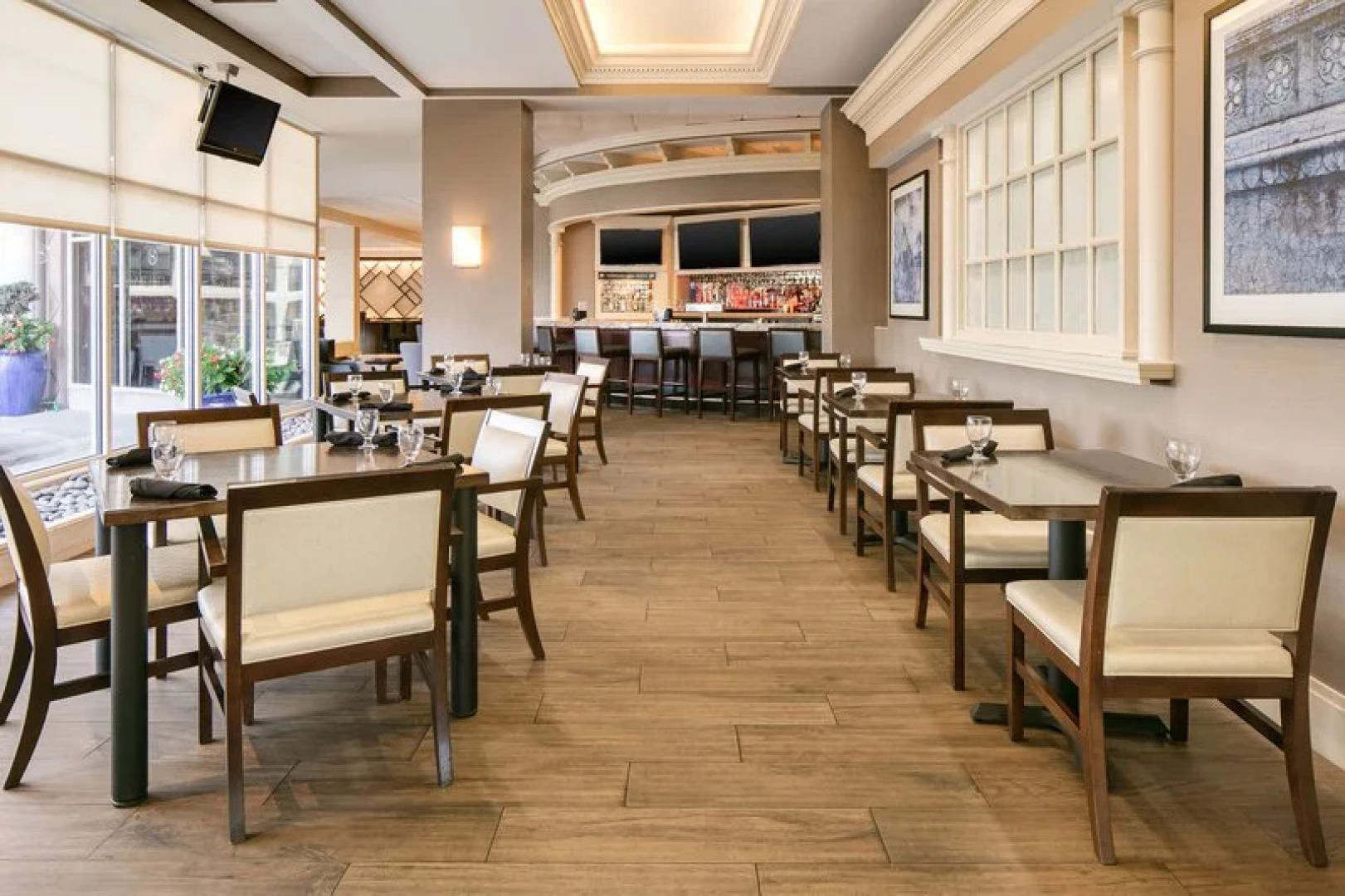 Hilton Kansas City Country Club Plaza