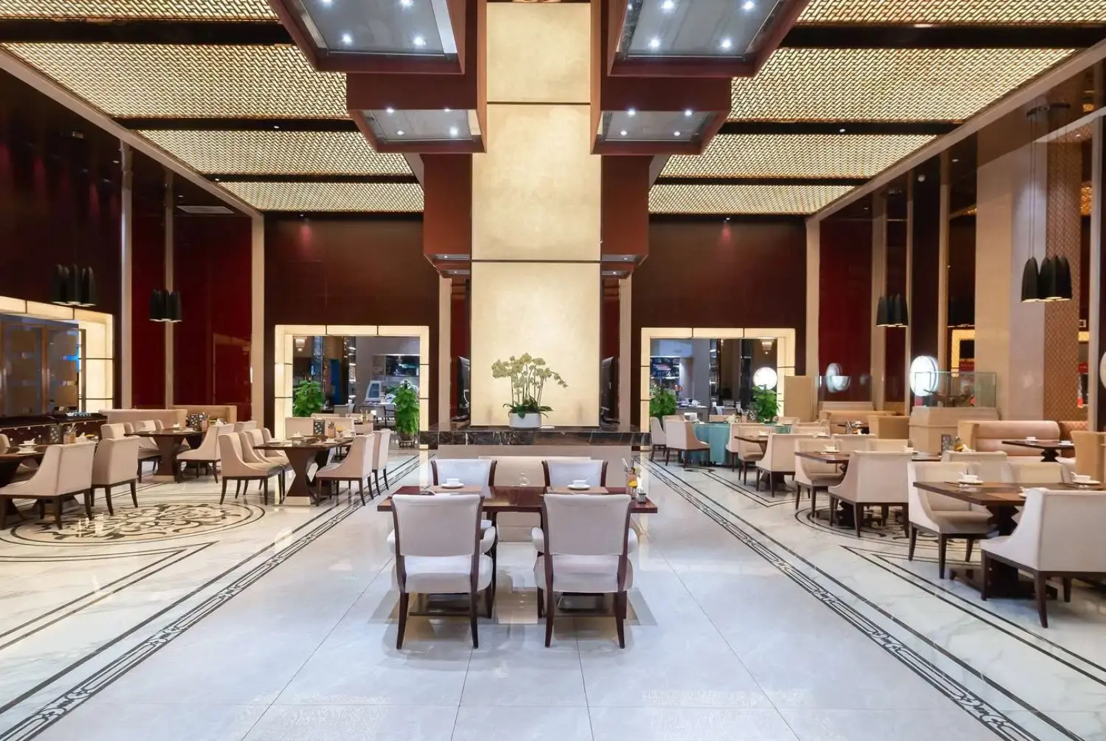 Howard Johnson Tropical Garden Plaza Kunming