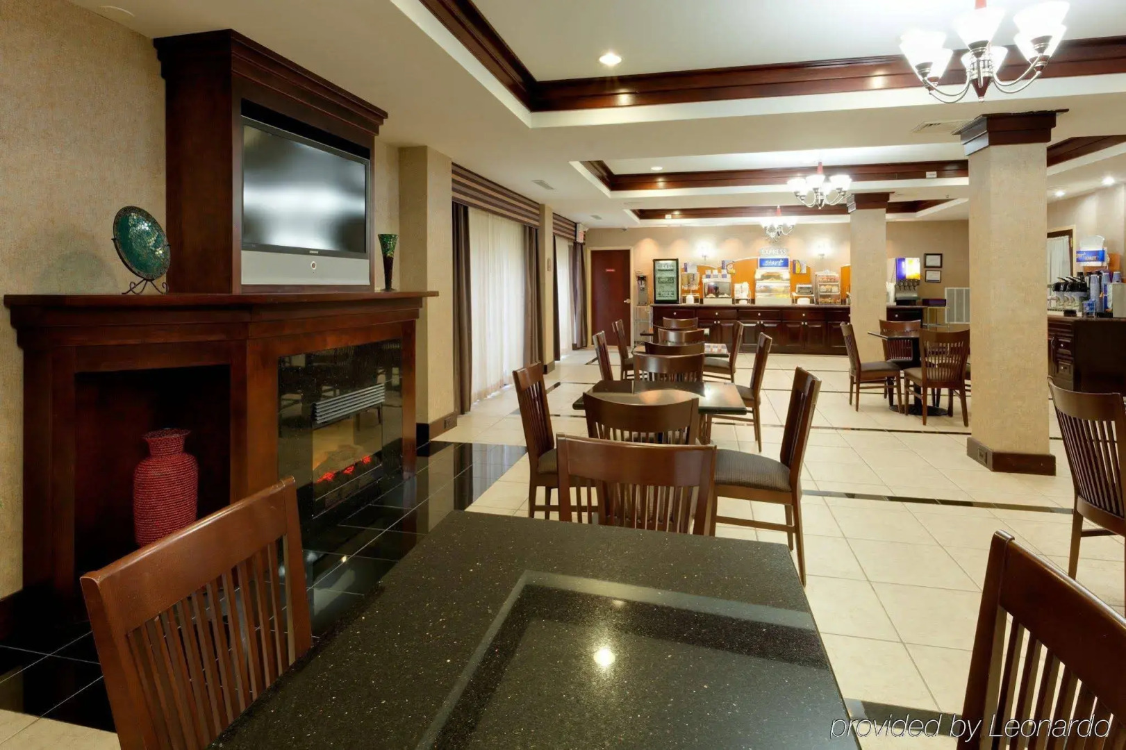 Holiday Inn Express Tower Center by IHG