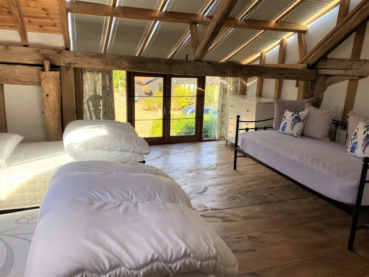 Brundish, Suffolk Large 4-bed Barn Stunning!