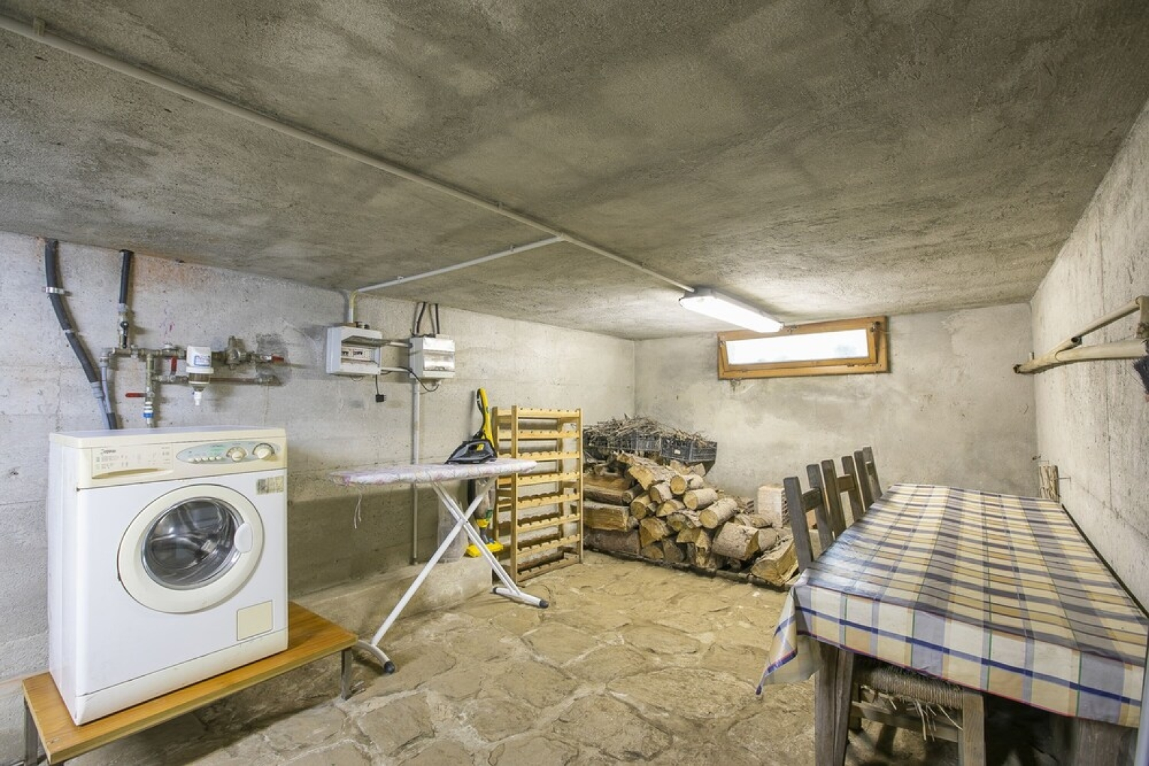 Magic Woodland Escape Lake View