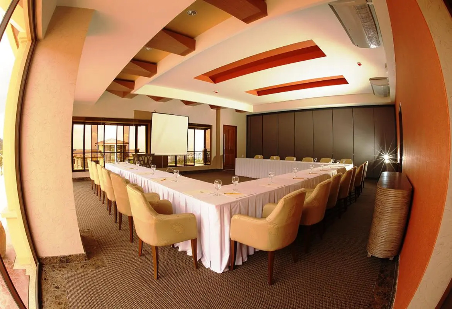 Splendido Taal Country Club