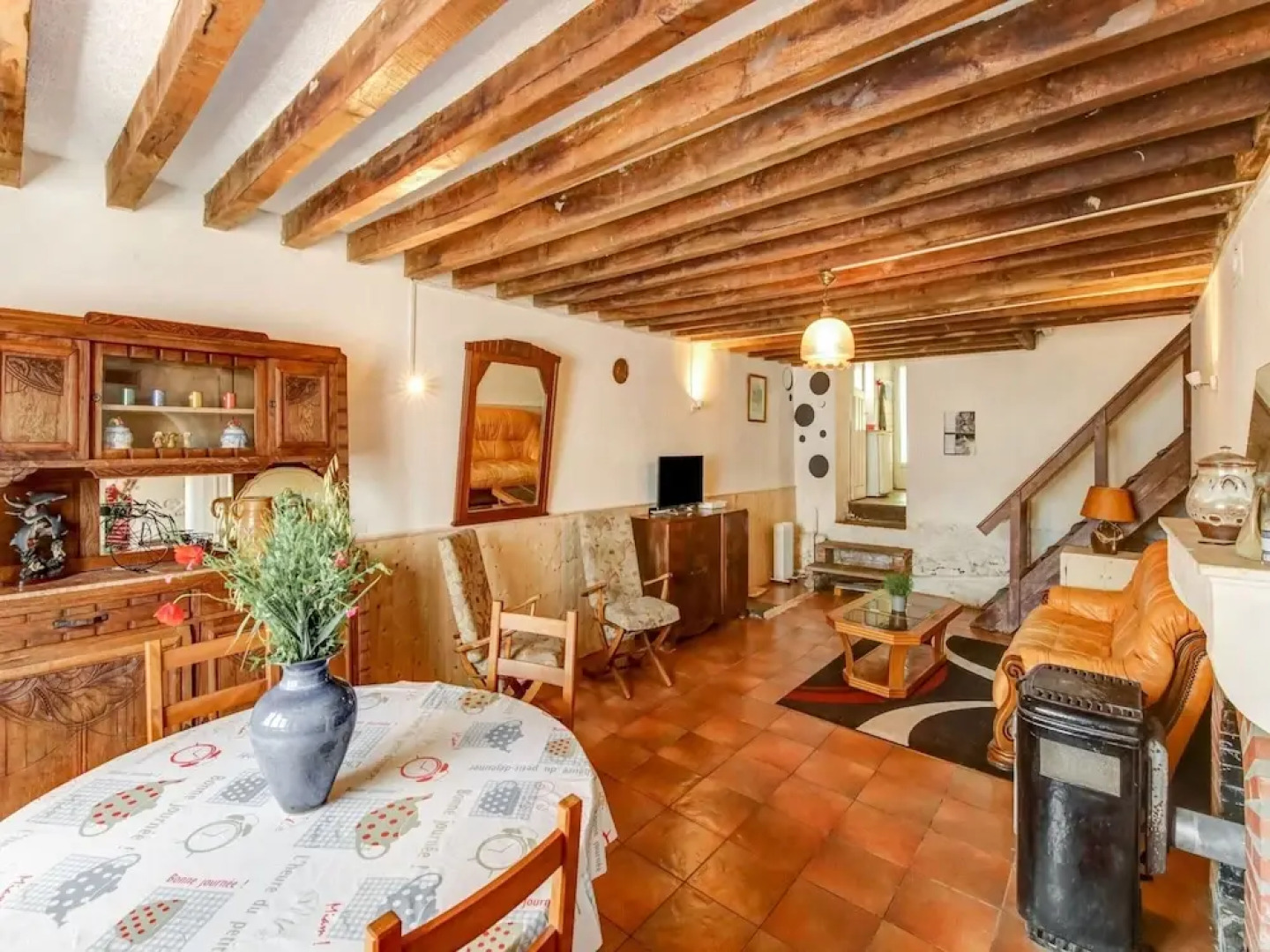 Traditional Holiday Home in Brinon sur Beuvron