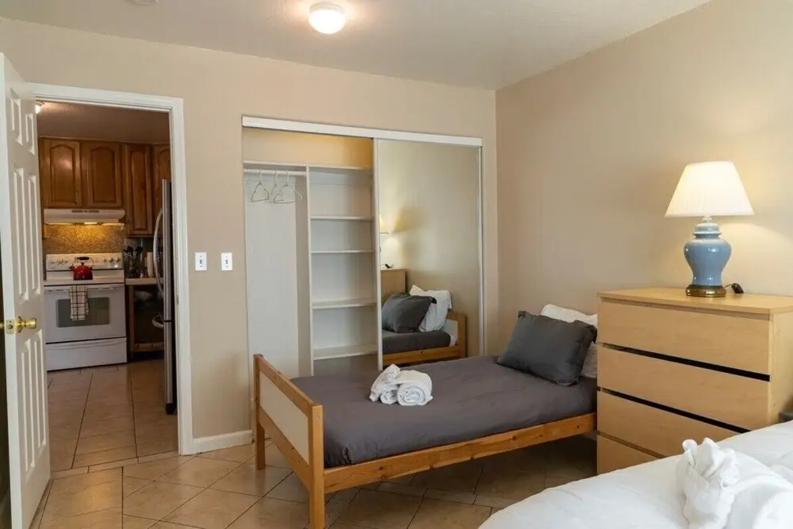 Cozy 2-bedroom in East Palo Alto