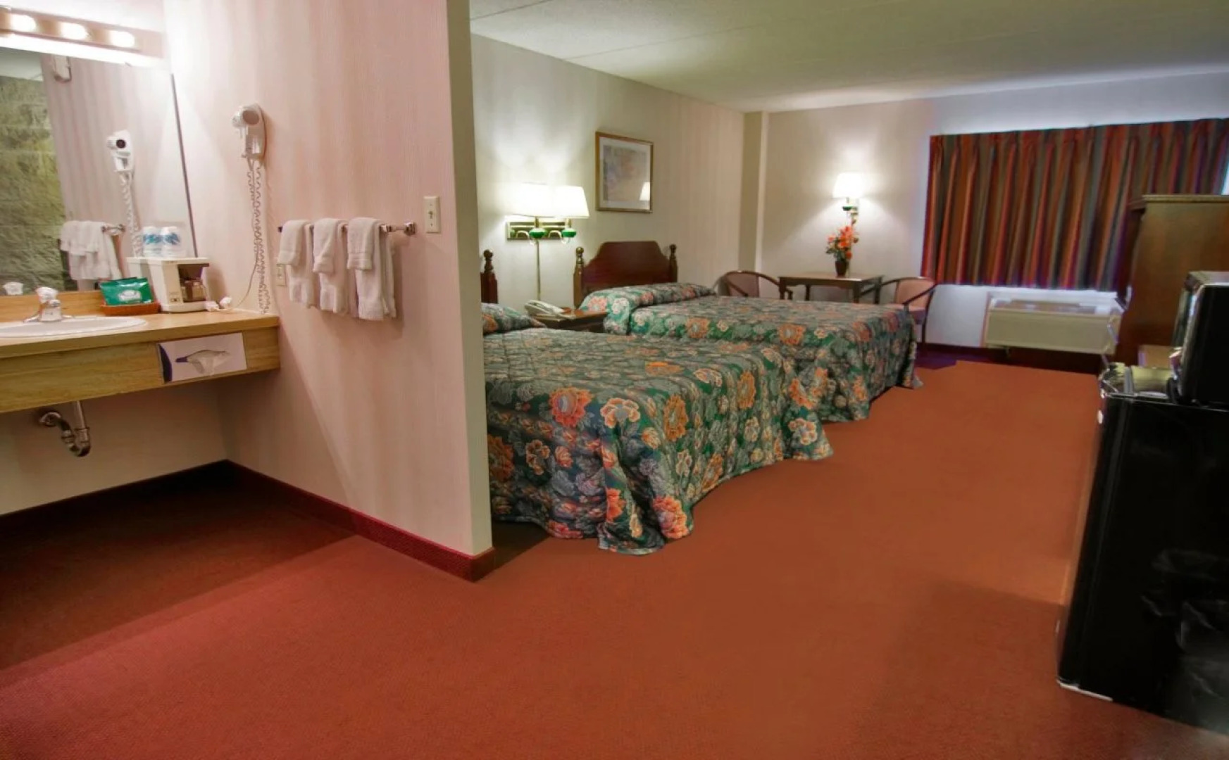 Voyageur Inn and Conference Center