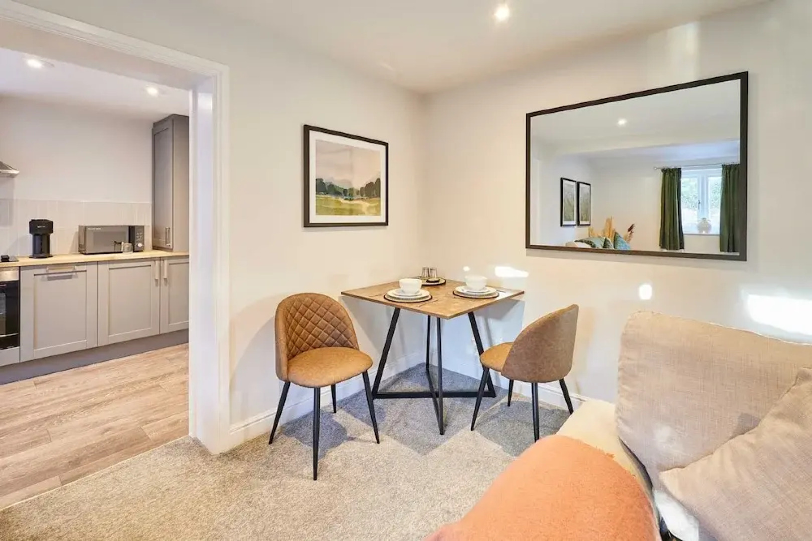 Host Stay Raven s Nest Suite