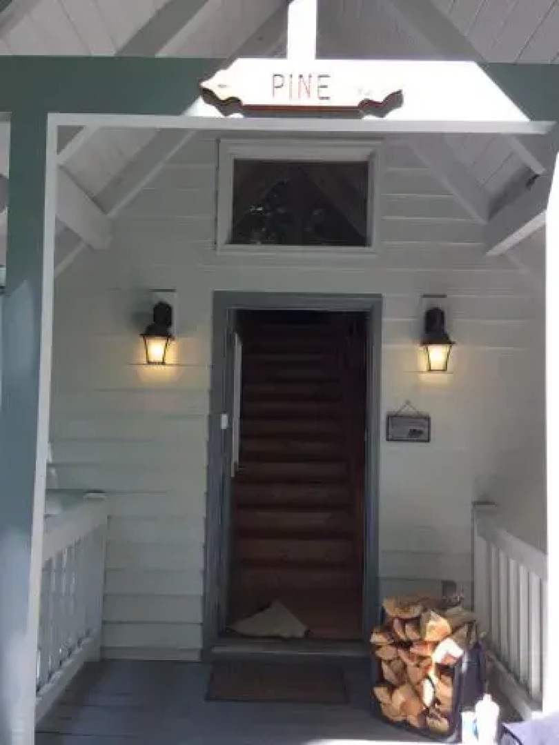 Pine Cabin at Blairsville