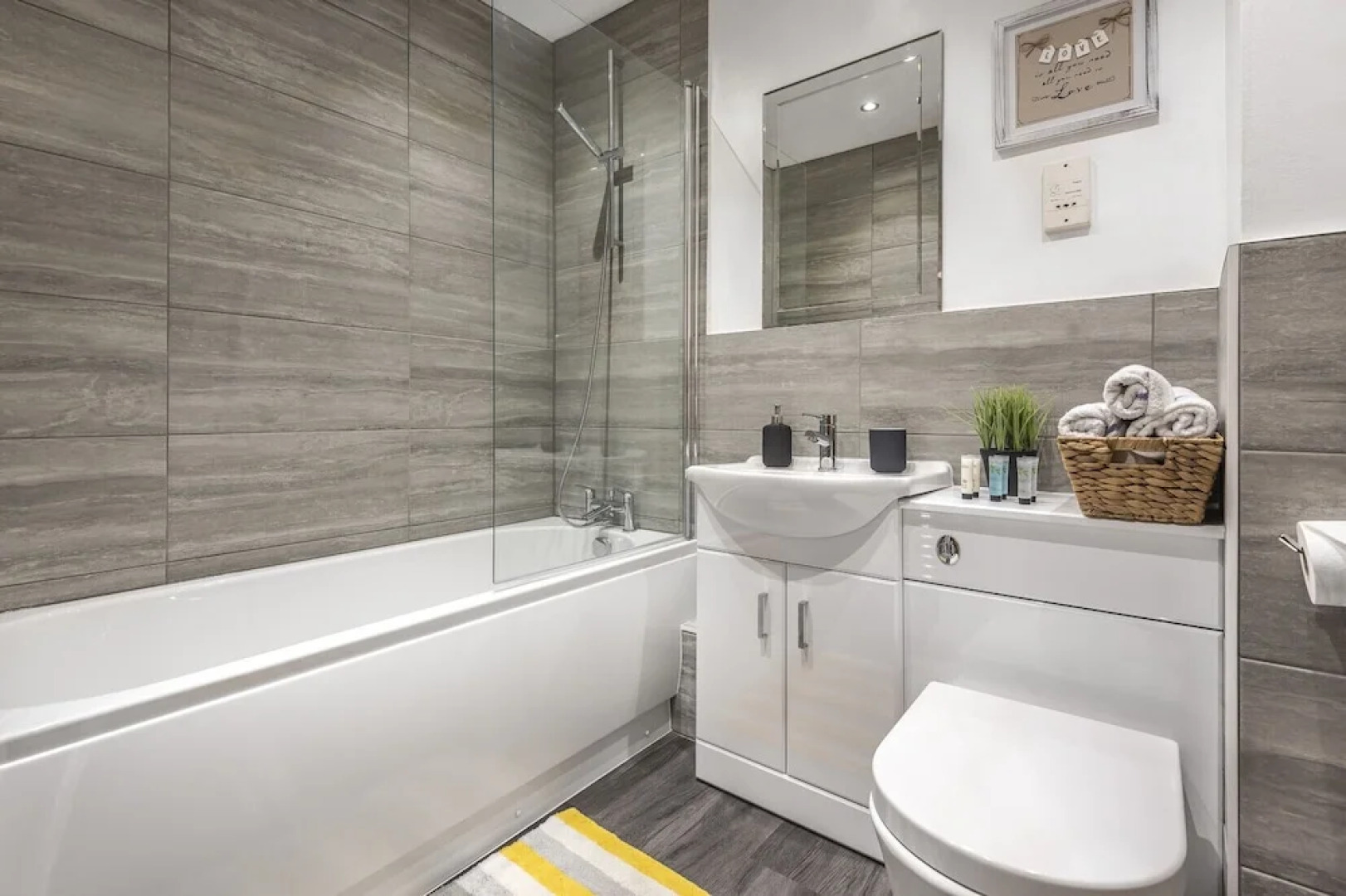 PM & Charles Luxury Apartment