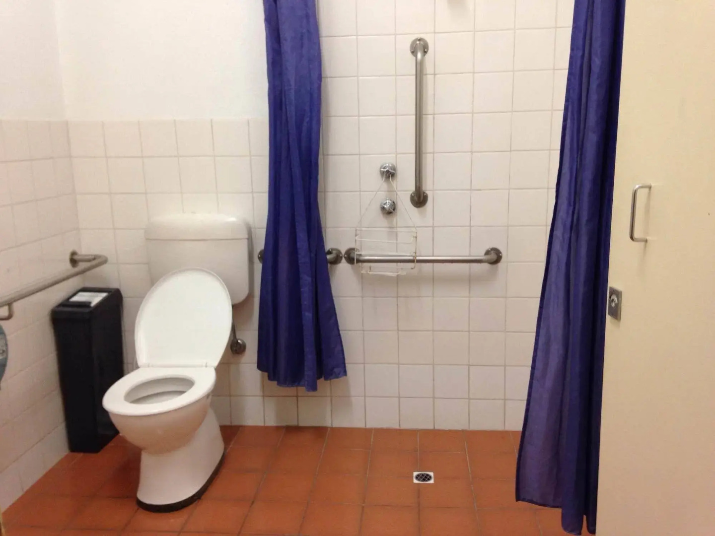 Adelaides Shakespeare Backpackers International Hostel