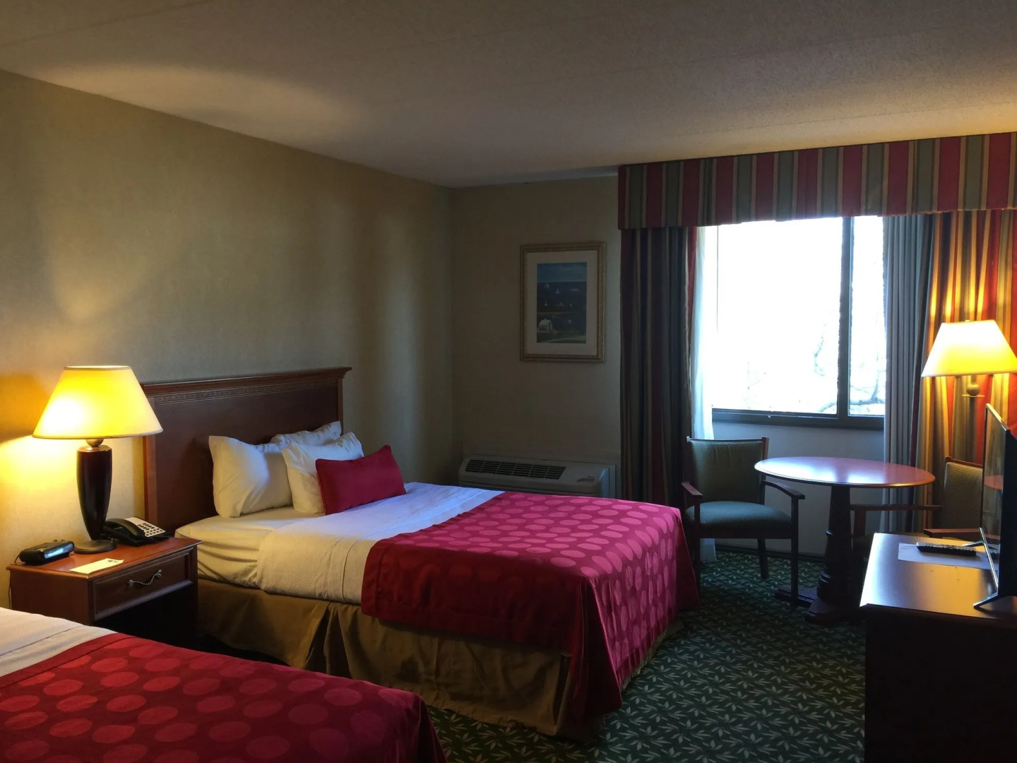Mystic River Hotel & Suites Near Casinos