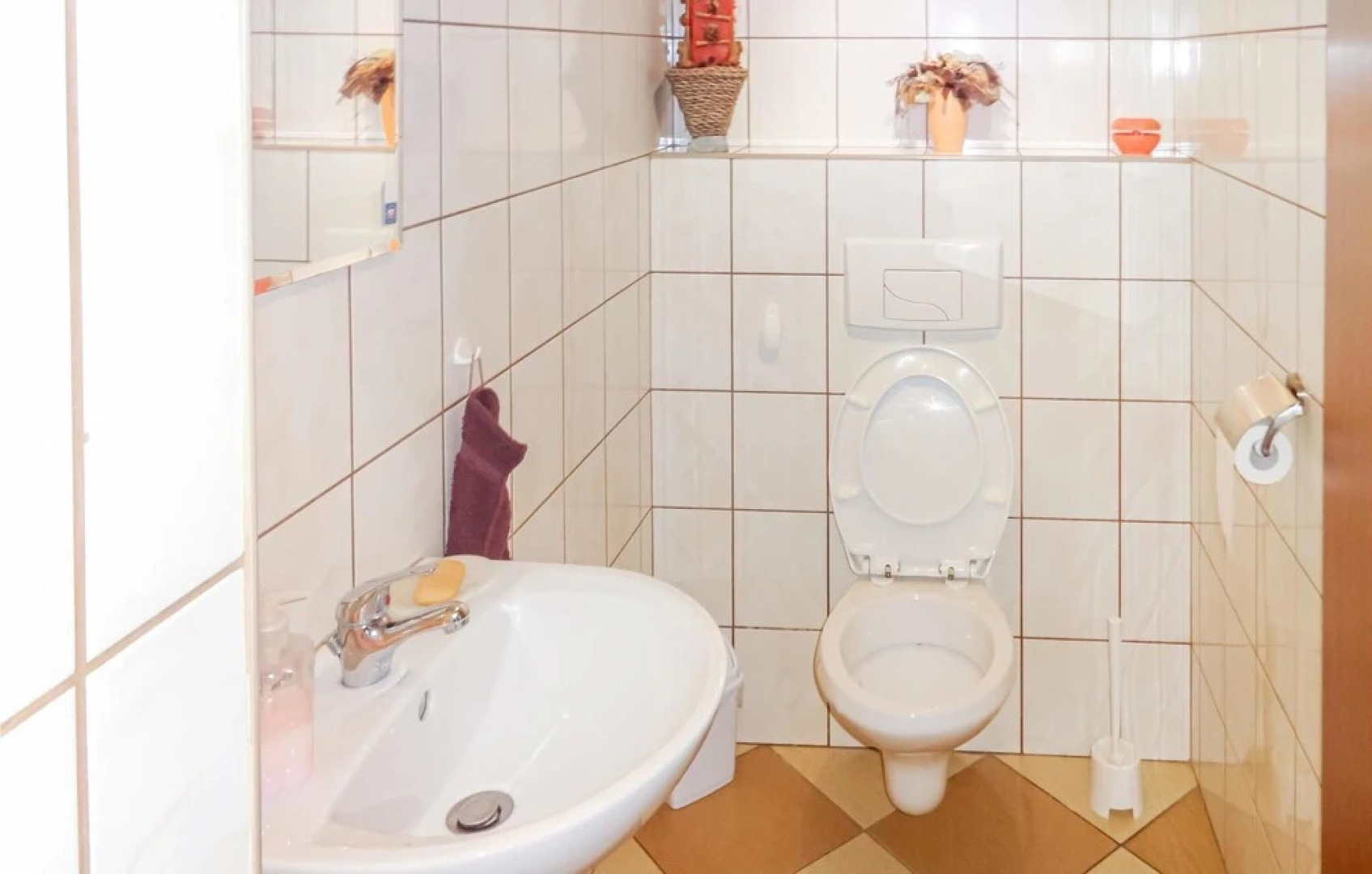 Stunning Home in Nowe Worowo With 5 Bedrooms, Sauna and Wifi