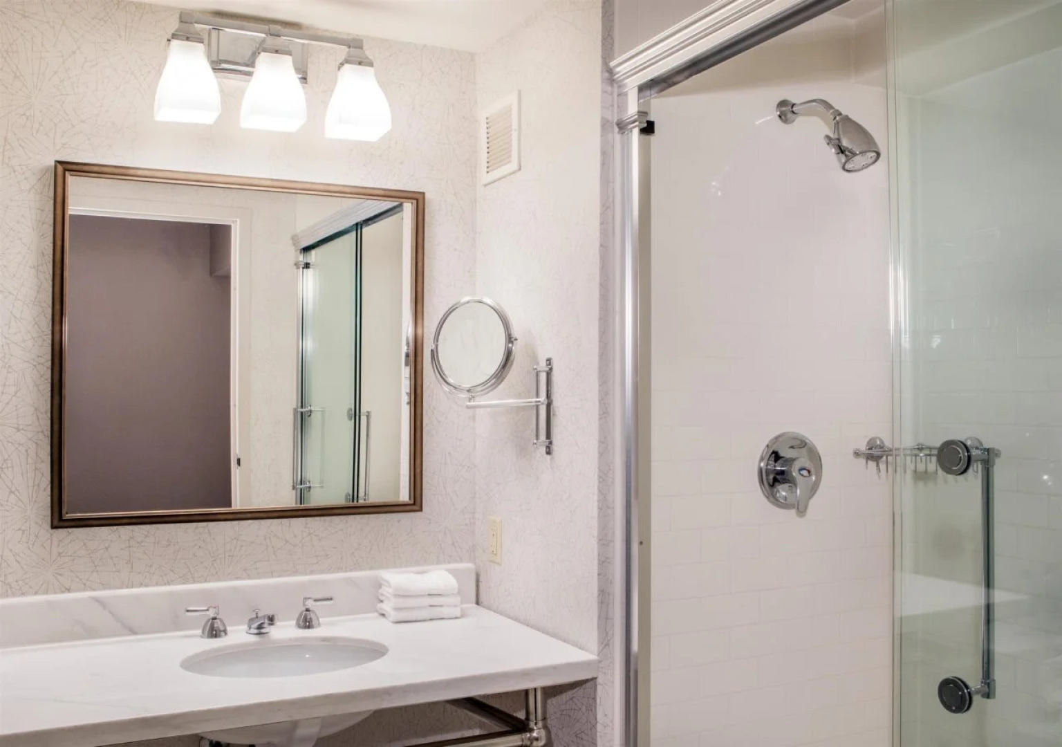 Sheraton Baltimore Washington Airport Hotel - BWI