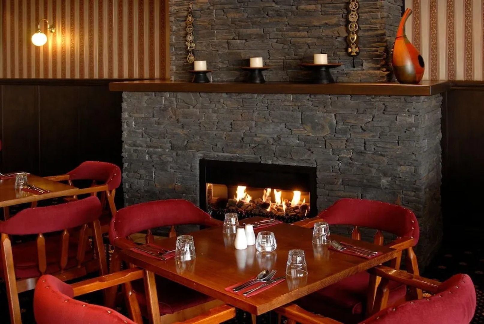 Horse and Jockey Inn