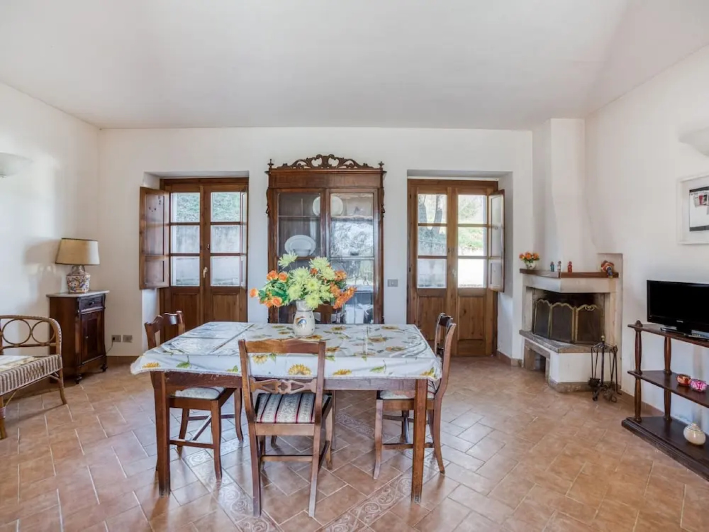 Apartment in Citerna With Pool