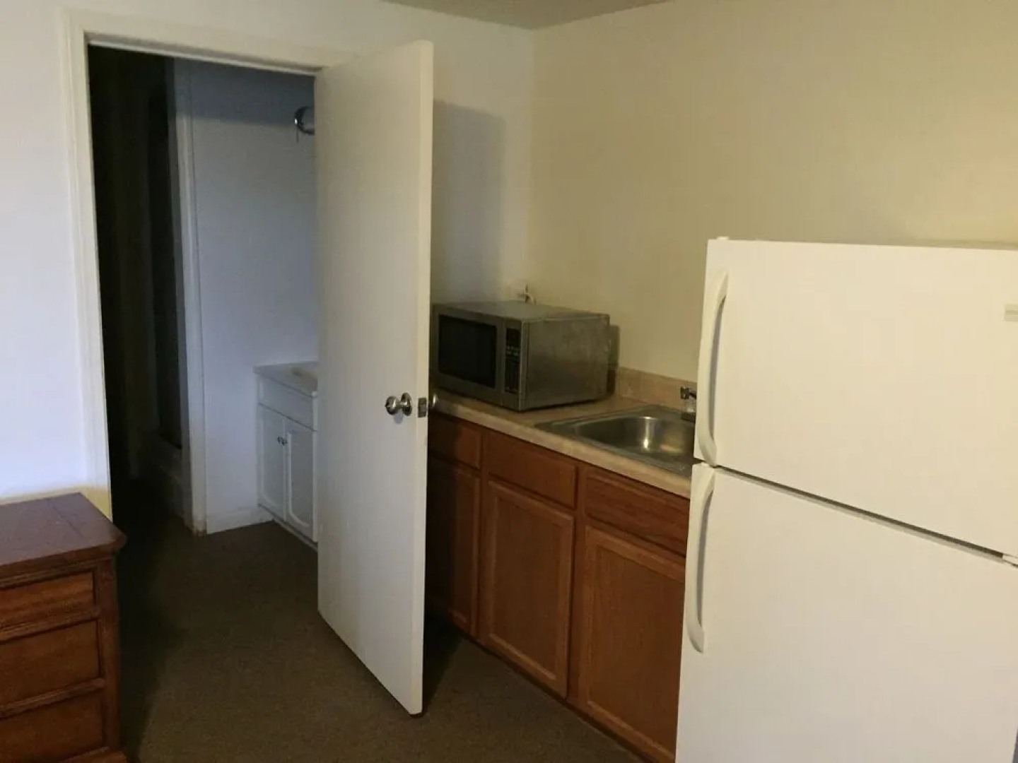 Ritz Motel & Lodging