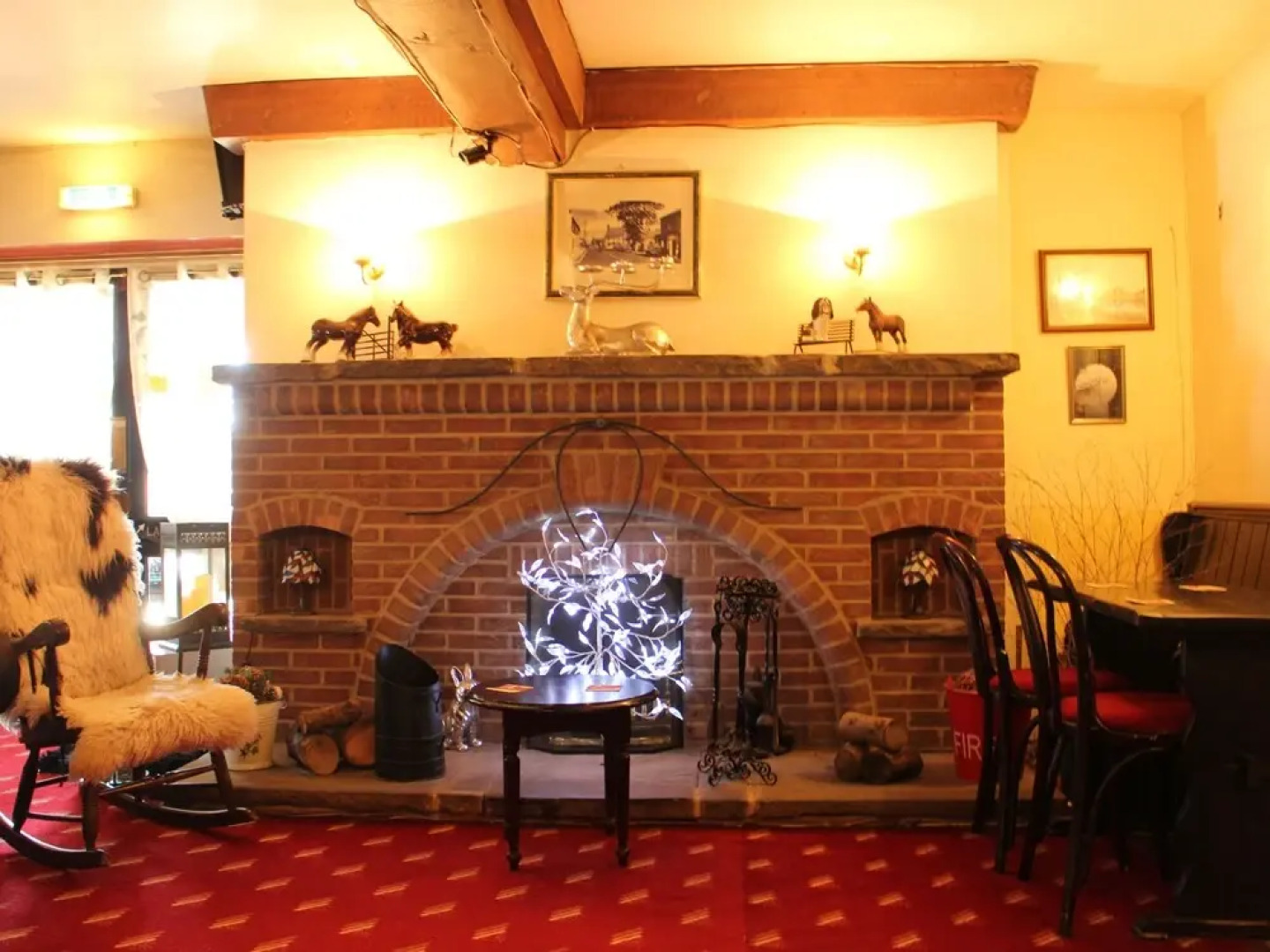 Crown Lodge Bed & Breakfast