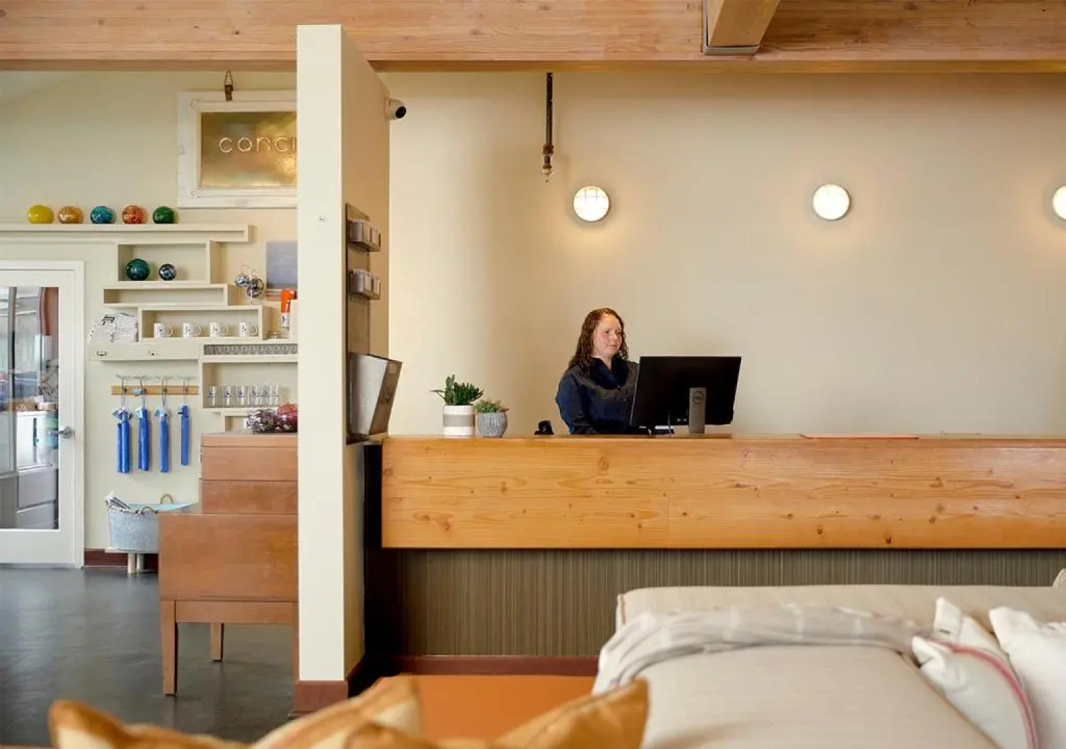 Surftides Lincoln City