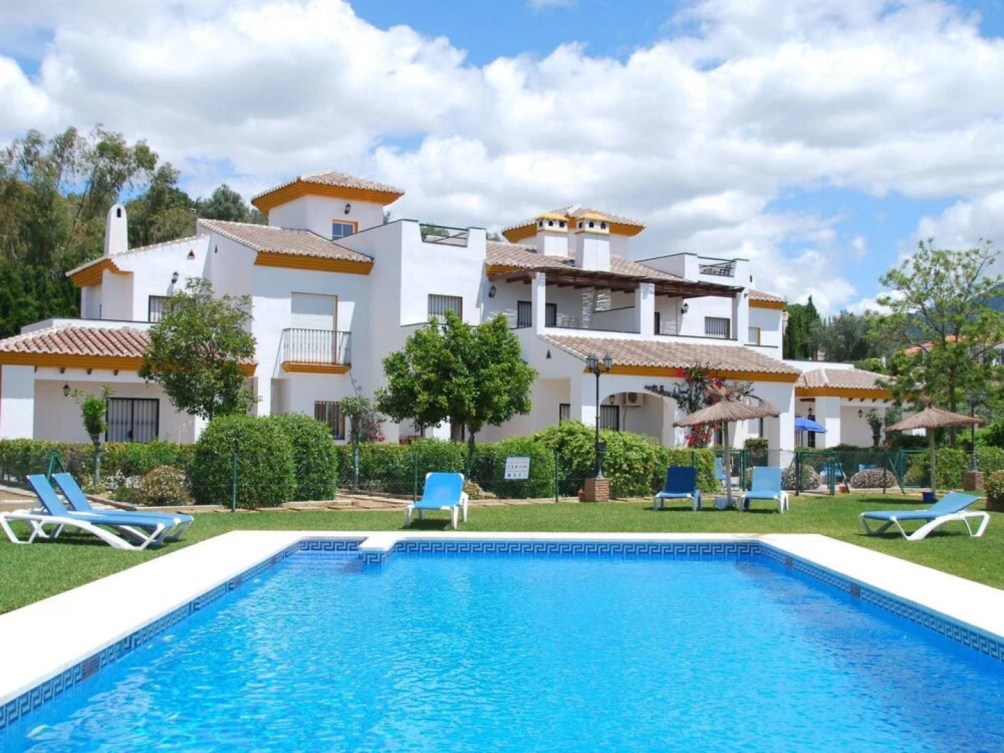 Cozy Apartment in Viñuela With Pool