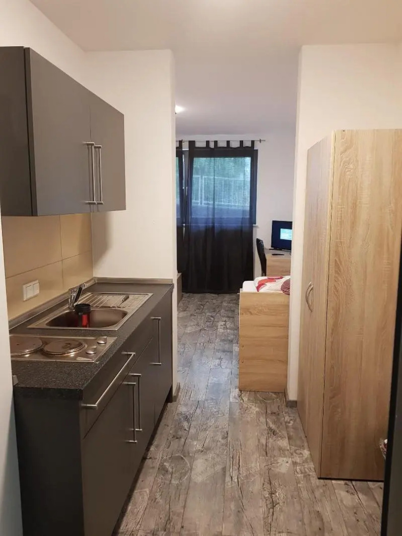 Sunnys Hotel & Residence