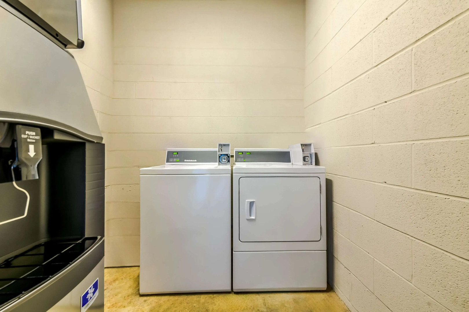 Motel 6 Commerce, GA