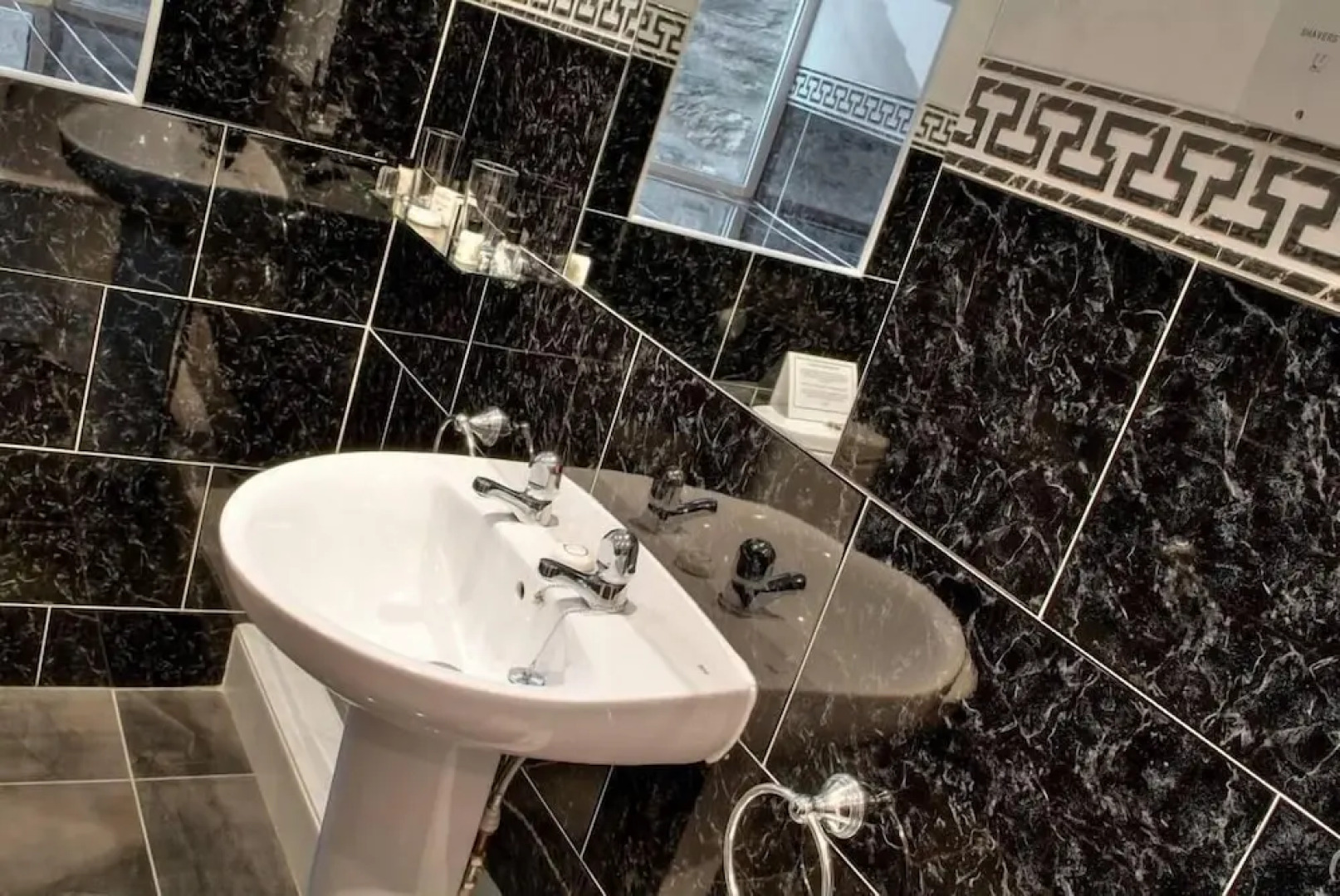 The Old White Lion Hotel