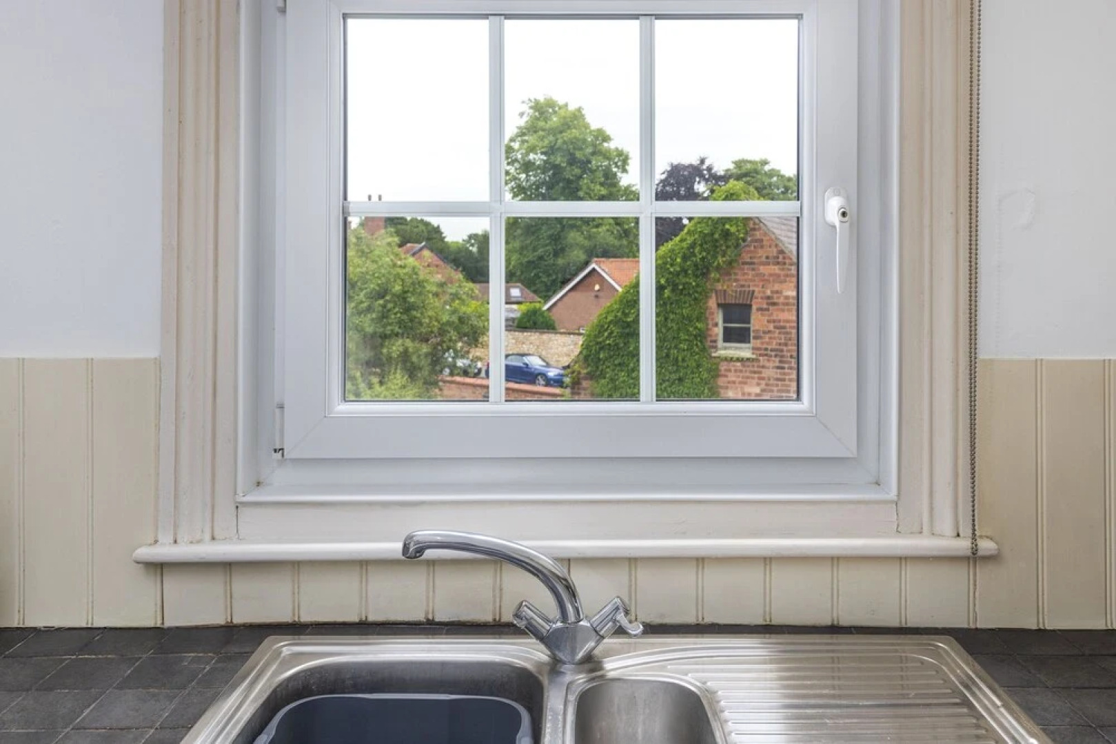 The Lincoln Book Inn