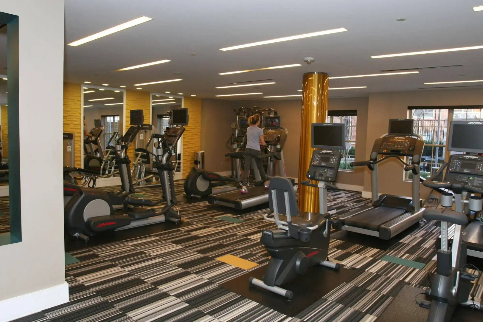 Madison at Ballston by Exec Apartments