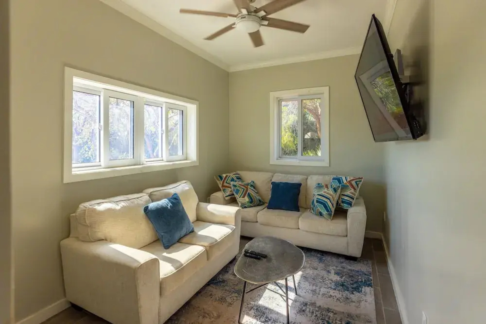 Seas The Day - Brand New Villa W/ocean View, Walk To Rainbow Bea 3 Bedroom Home