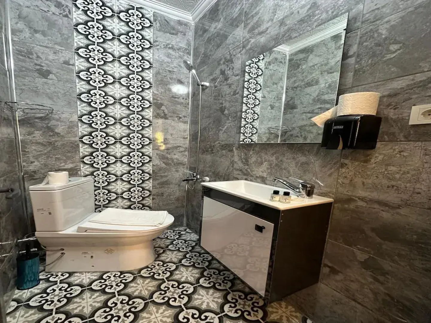 Asil Kosova Hotel