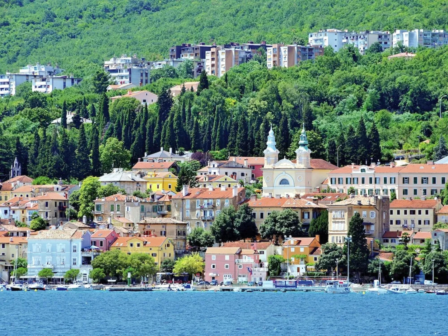 Spacious Apartment in Novi Vinodolski With Swimming Pool