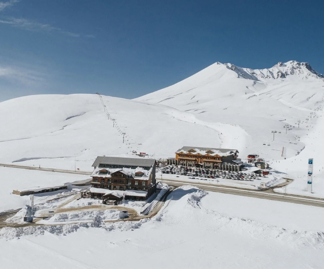 Magna Pivot Hotel - Boutique Class