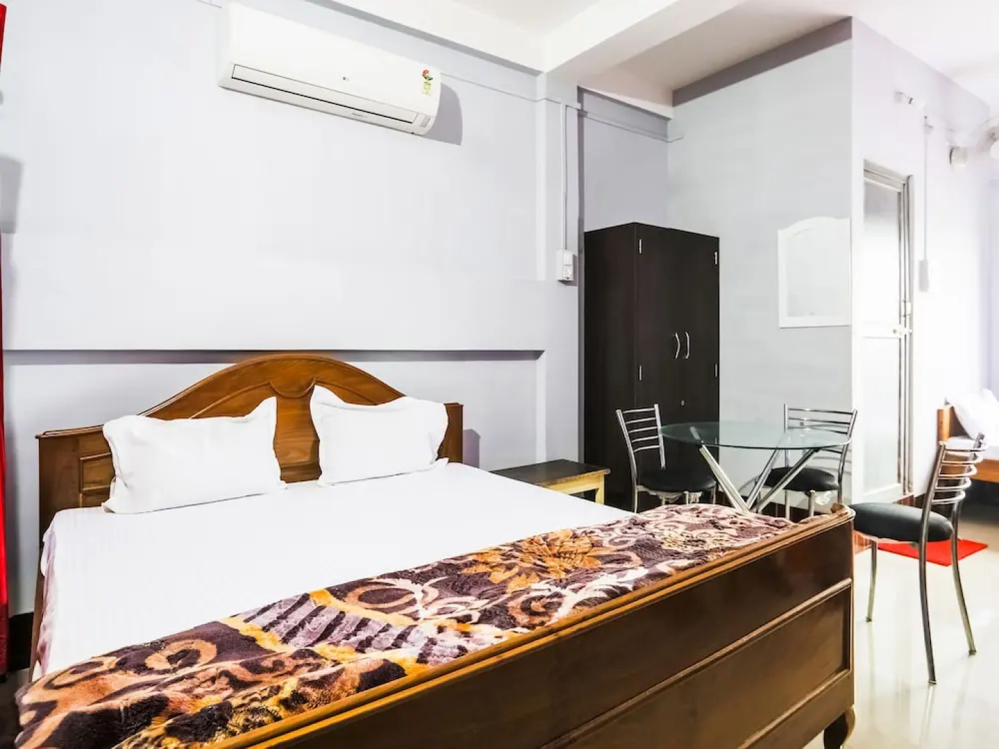 Spot On 47105 Hotel Hornbill