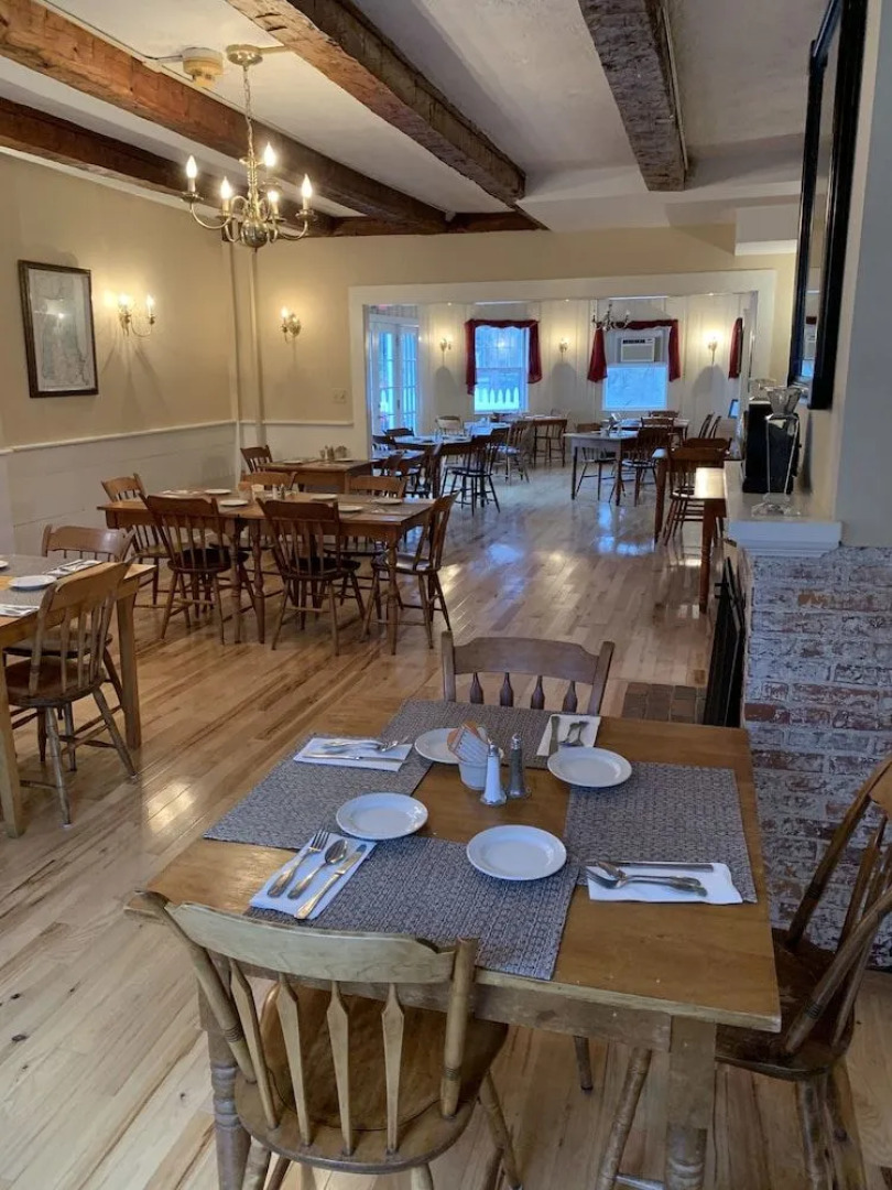 Lovett's Inn and Restaurant